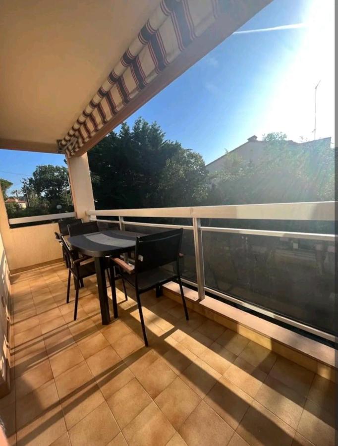 2 Pieces Proche Plage + Parking Golfe-Juan Luaran gambar